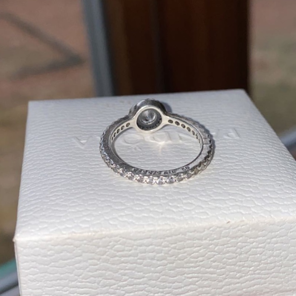 Pandora round sparkle ring